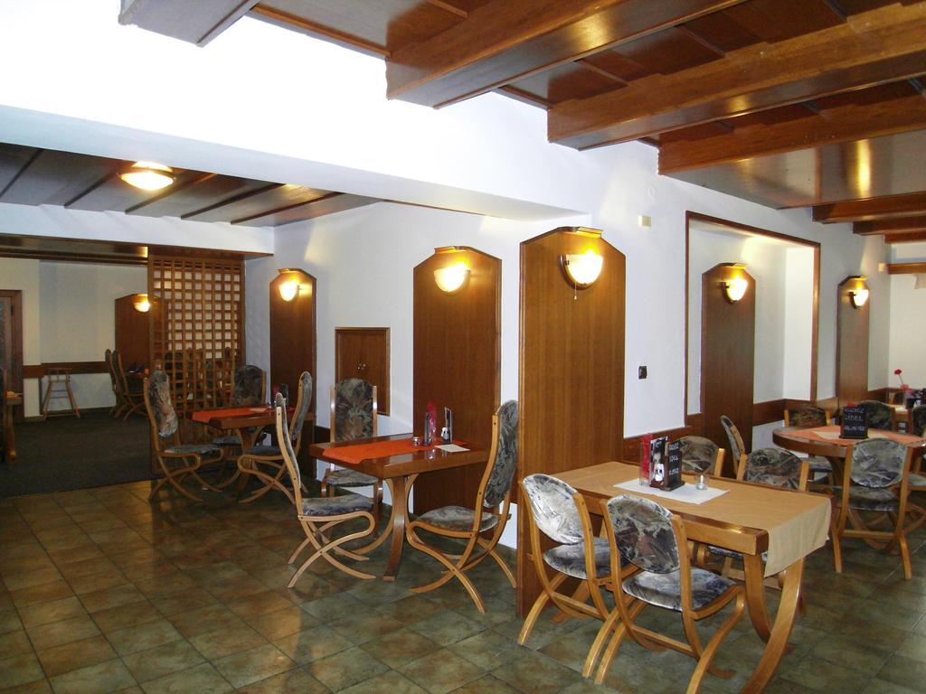 Penzion A Restaurace U Veterana Frenstat pod Radhostem Exterior foto